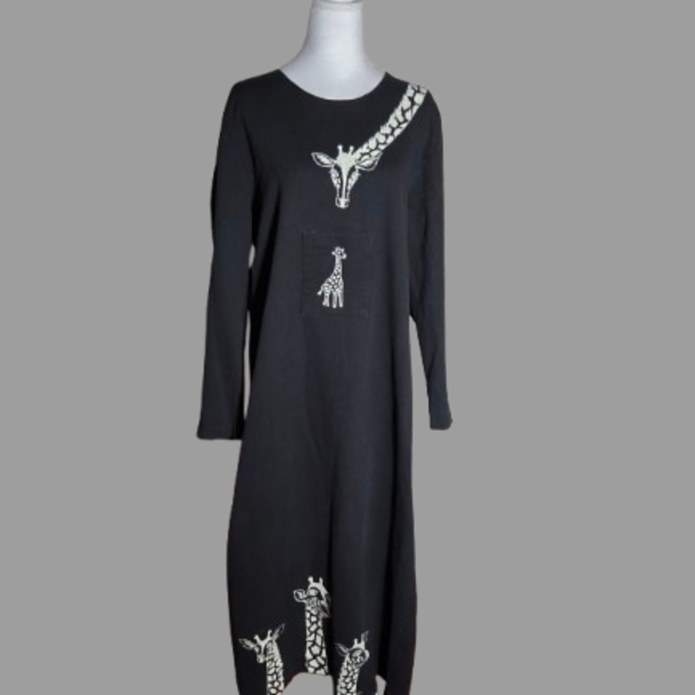 VTG Cite Black Long Sleeve Dress with Giraffe Design Whimsical Gothic